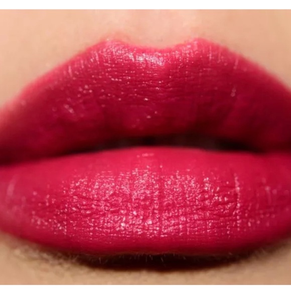 Chanel Allure Velvet Camelia Grenat 617 - Picture 2 of 3